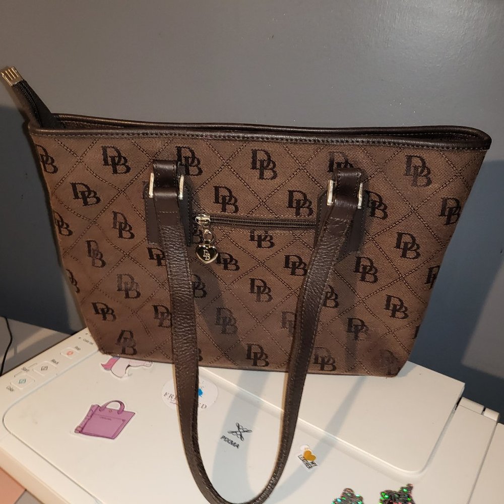 Dooney and Bourke purse